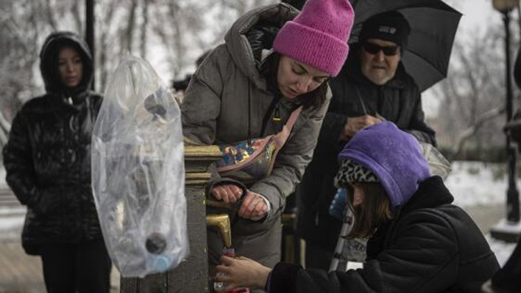 Ukrayna’nın başşehri Kiev’de halka besin ve ilaç stoklama daveti